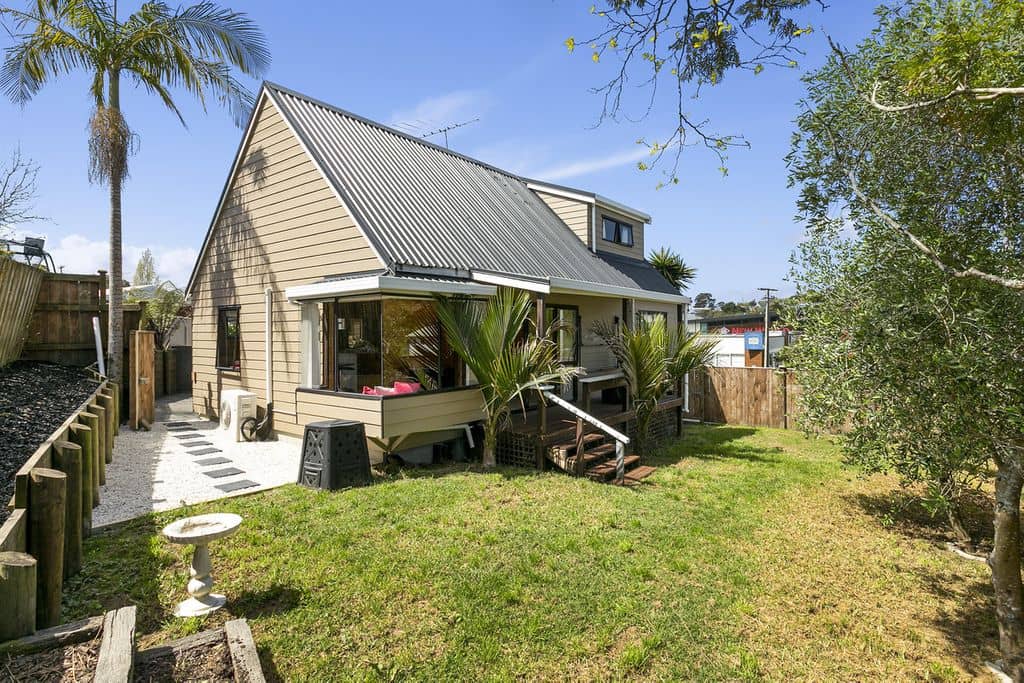 568 Whangaparaoa Road, Stanmore Bay